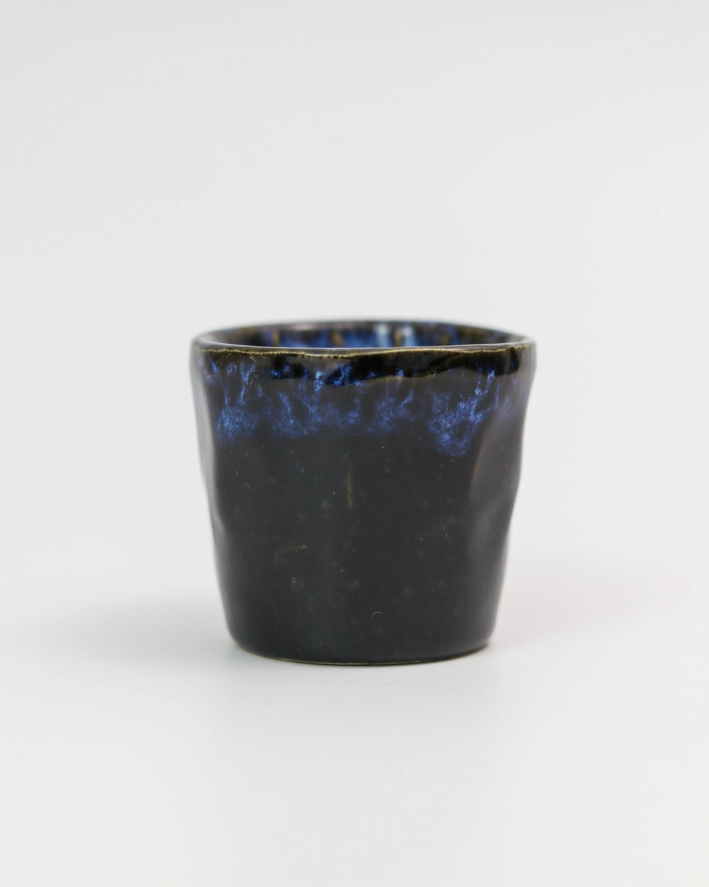 Lava coffee cup – ceramic in deep blue