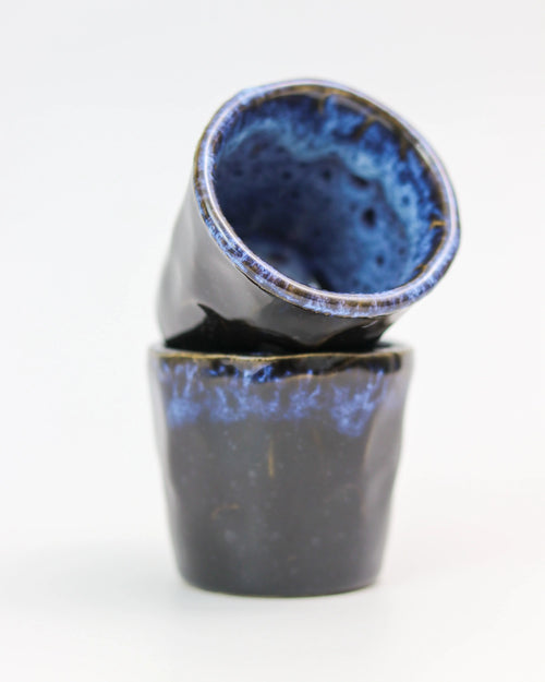 Lava coffee cup – ceramic in deep blue