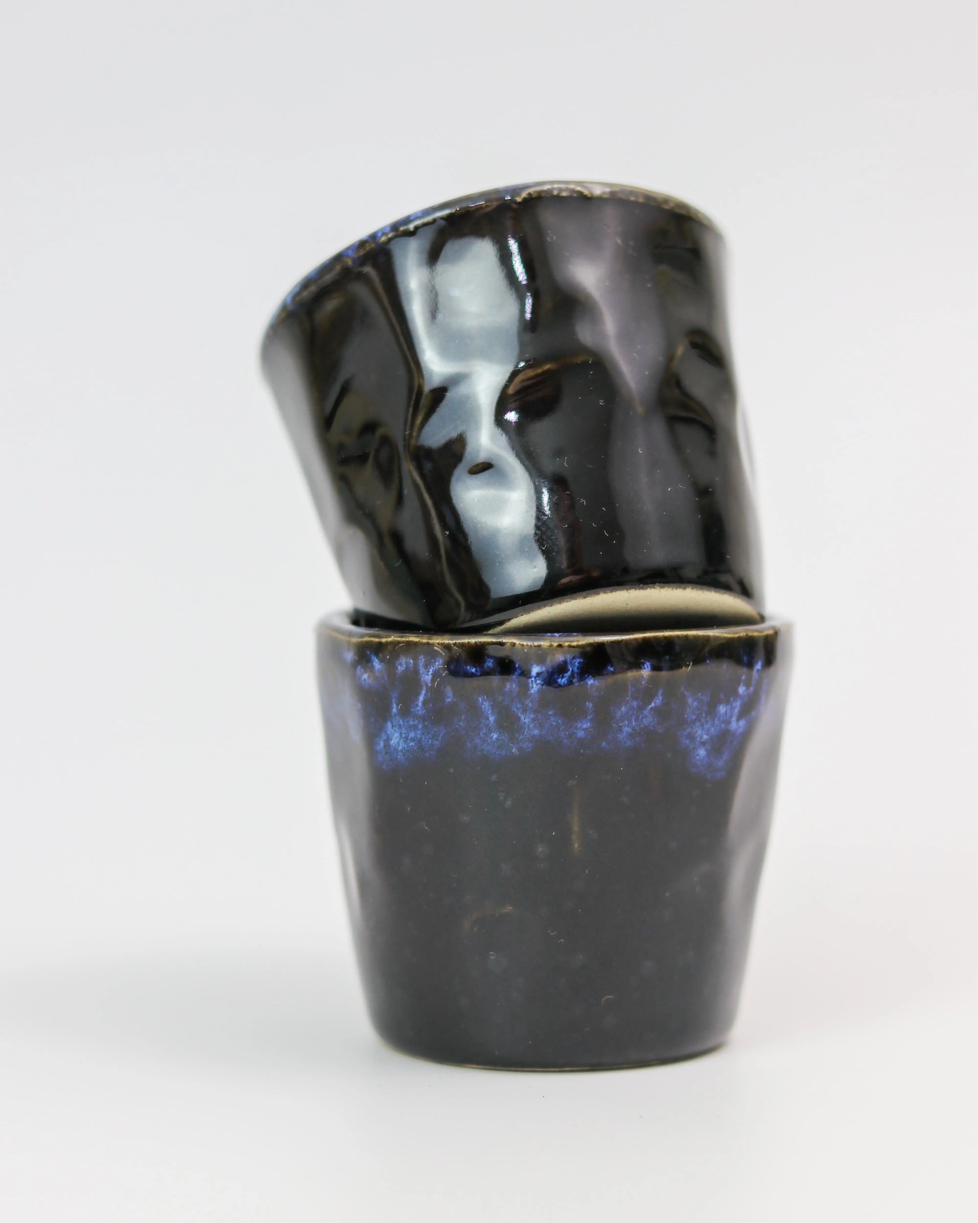 Lava coffee cup – ceramic in deep blue